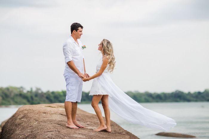 Vestido branco com calda