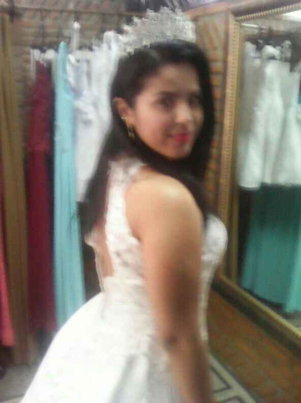  tive que trocar meu vestido - 4
