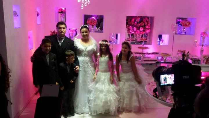 pose com damas e pagens