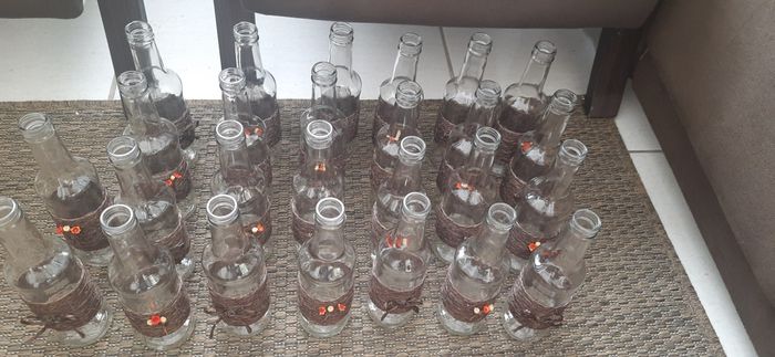Centro de mesa diy - garrafinhas decoradas e pote com vela 6