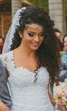 penteado de lado para cacheadas
