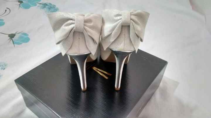 Os sapatos do grande dia - 1