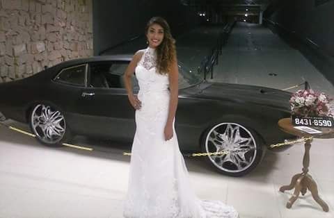 Usar vestido curto na festa ou permanecer com o vestido de noiva? - 1
