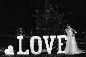 LOVE iluminado