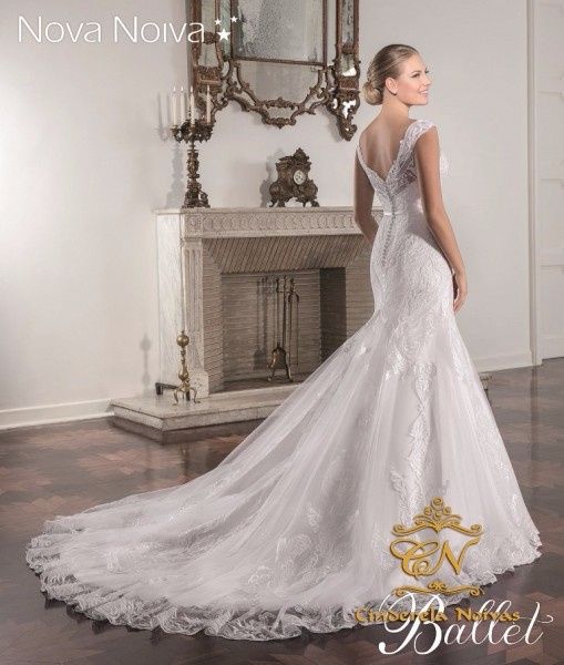 4. Vestido detalhes em renda