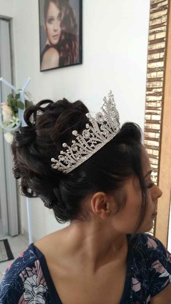 Prévia: Penteado e make - 1