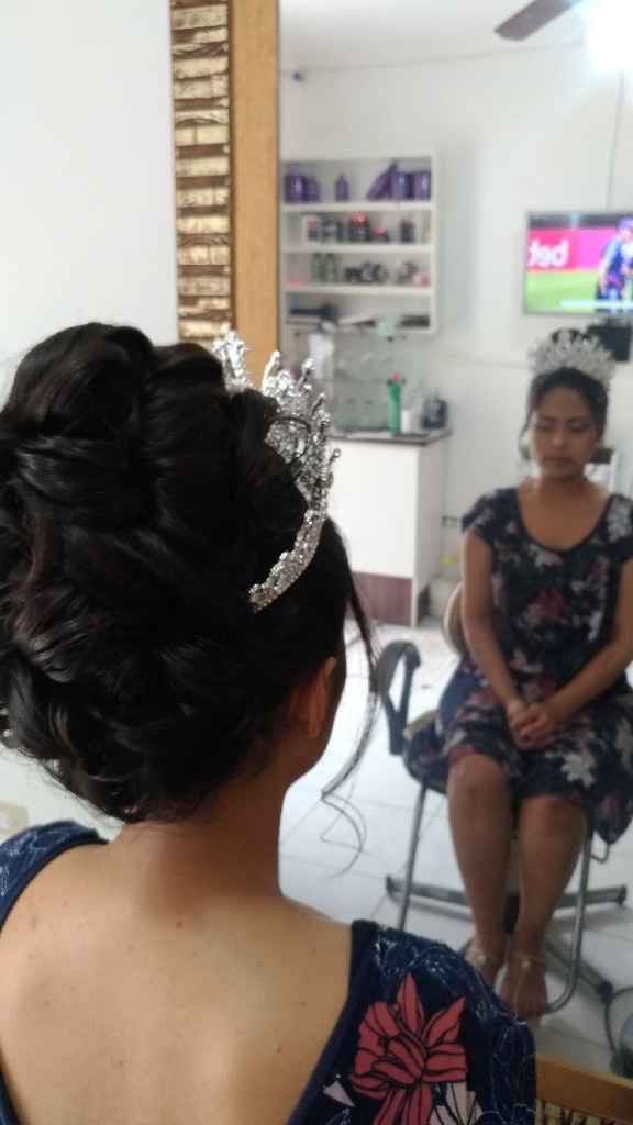 Prévia: Penteado e make - 2