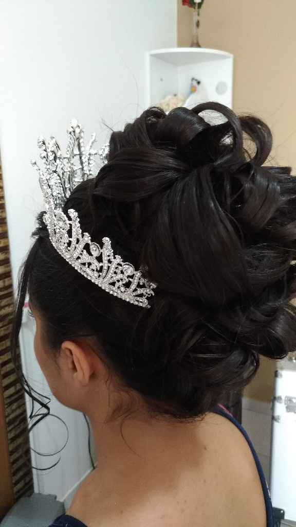 Prévia: Penteado e make - 3