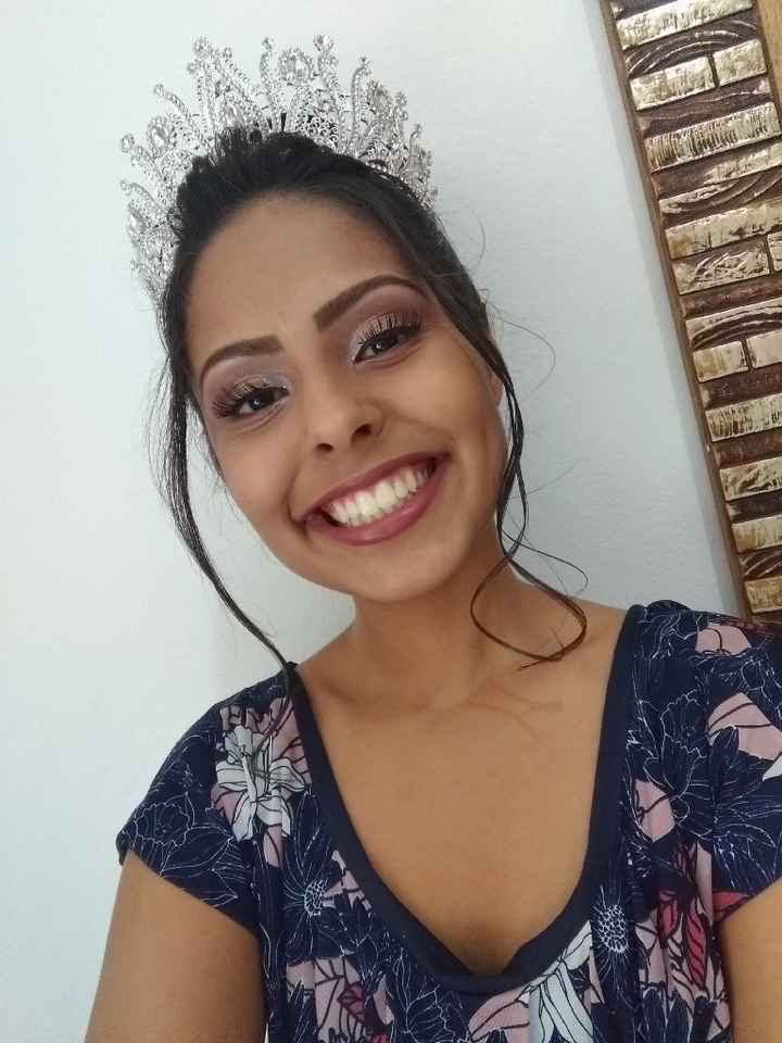 Prévia: Penteado e make - 5