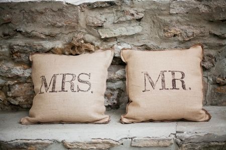 Almofadas MR. MRS.