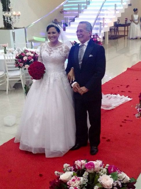 Qual o seu vestido de noiva?  qual foi seu vestido de noiva? - 1