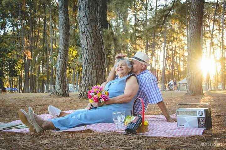 Casados há 61 anos, idosos ganham uma bela sessão fotográfica... - 1