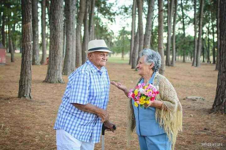 Casados há 61 anos, idosos ganham uma bela sessão fotográfica... - 6