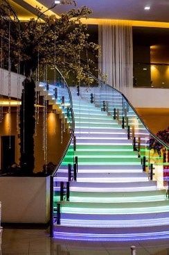 Olha essa escada!!! Em luz de led