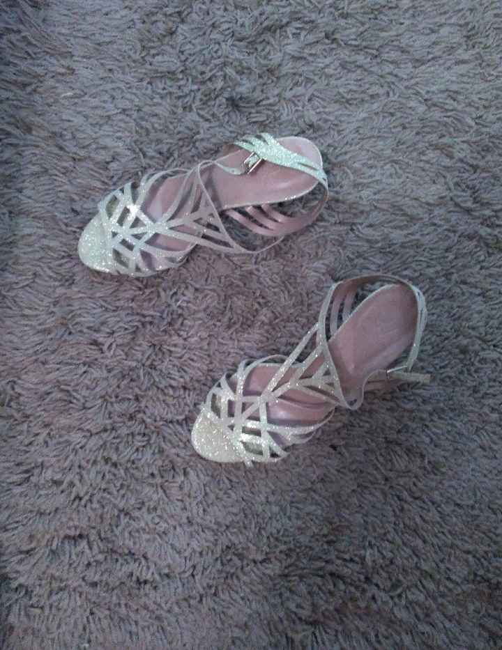 Dúvida no modelo de sapato/ sandália - 1