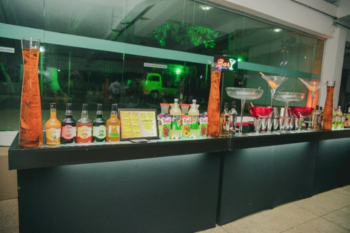 Bar...