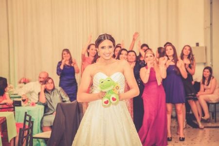 Joguei o bouquet e um sapinho 