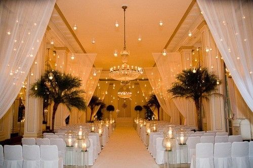 Olha essa decoração com fantasminha se souber ousar com a decoração e com belo voal <img class=