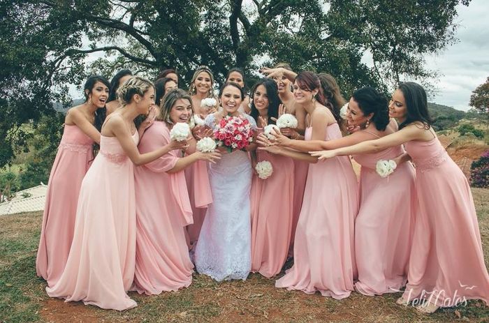 Cor de vestido madrinhas e decoração 7