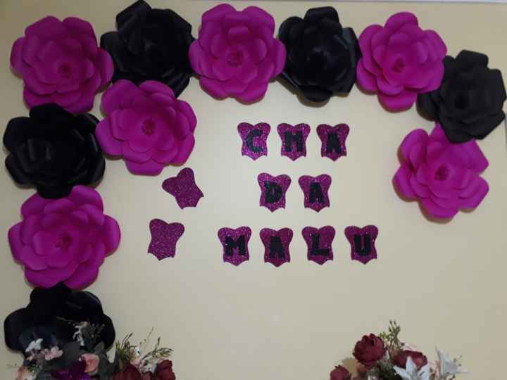 Flores de Cartolina e Letreiro