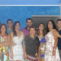 Nossos seletos convidados: pais, avó do noivo, irmã do noivo com o namorado.