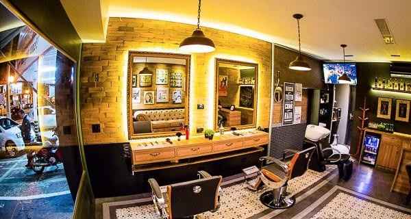 Barbearia Vieira - Estilo bem vintage, com bar de cervejas importadas