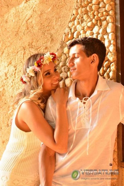 Quando a luz dos olhos teus, e a luz dos olhos meus resolvem se encontrar...
