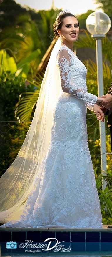Noivinhas, estou vendendo esse lindo vestido de noiva. Contato: (32) 9 8866 7854 (Wpp).