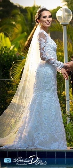 Noivinhas, estou vendendo esse lindo vestido de noiva. Contato: (32) 9 8866 7854 (Wpp).