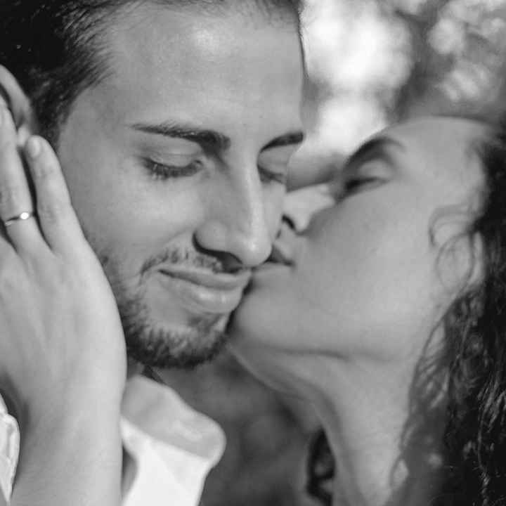 Qualidades do meu amor: Paciente, companheiro e romântico.