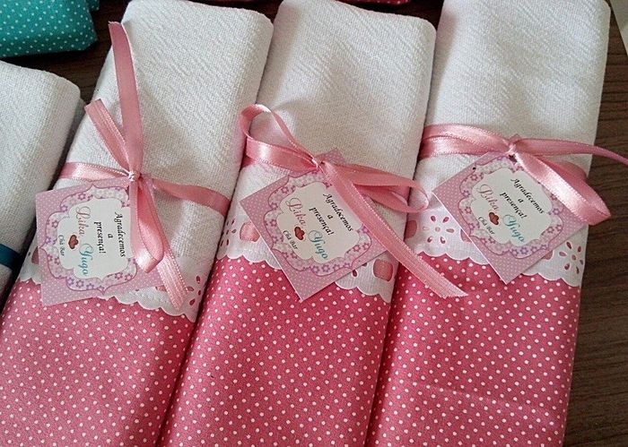 Meninas olhem o que encontrei como sugestão para lembrancinhas de chá de cozinha... Toalhinhas perso