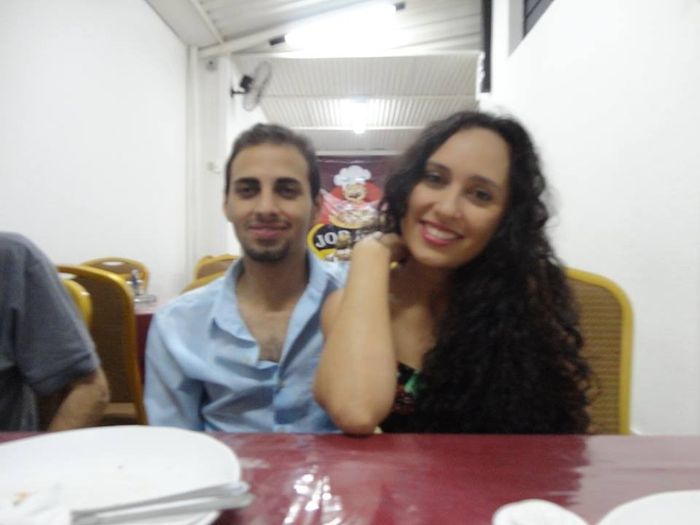 Eu o chamo de amor, príncipe e minha vida. Ele me chama de: amor, princesa, xuxu e bonequinha rsrs