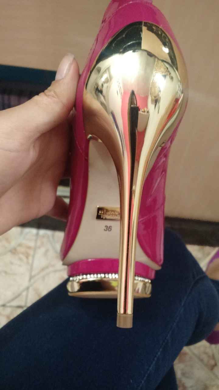 Sapato Dia C - Salto Dourado