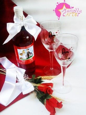 14 - Taça e Garrafa Personalizada para os noivos