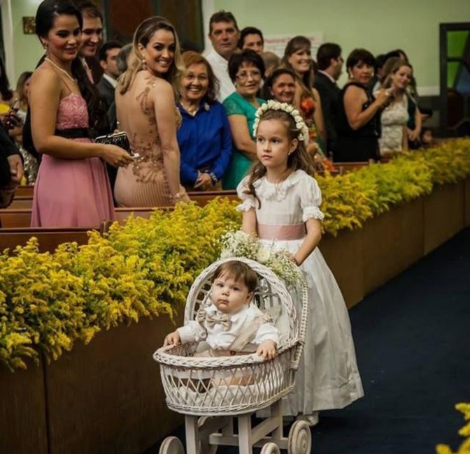 Os pajens e daminhas do seu casamento serão tradicionais ou modernos? Aqui vai algumas dúvidas, que sempre temos na hora da escolha: 3