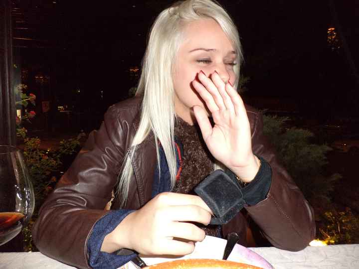 Quando ela viu a aliança 