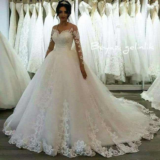 Qual destes vestidos mais combina com você? - 1