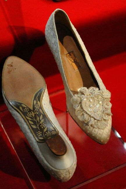 Duelo Grace Kelly vs Lady Di: os sapatos 2