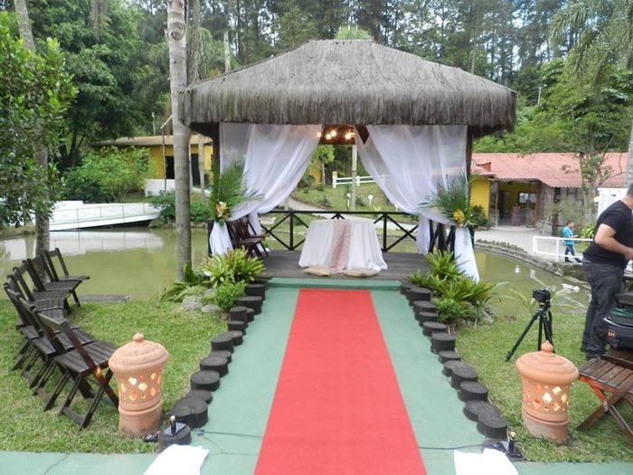 Foto do local da cerimônia de casamento ao ar livre