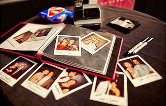 fotos tiradas na festa reunidas no livro