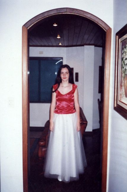 Eu em 1996, com 15 anos, indo para um baile de 15 anos de amiga, eu era a amiga da idade 