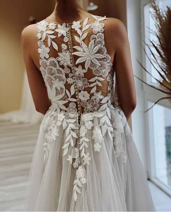 Detalhes no vestido do grande dia 💛 - 4