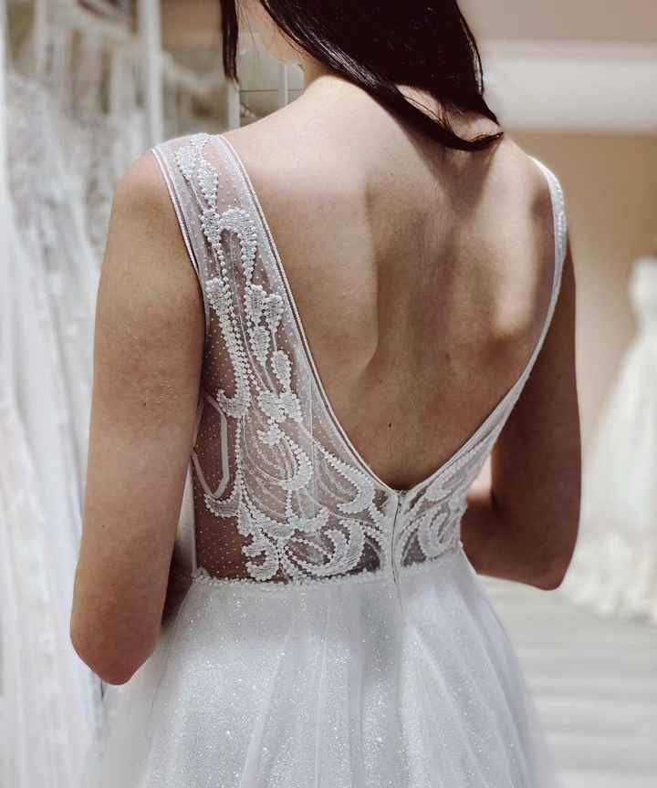 Detalhes no vestido do grande dia 💛 - 6