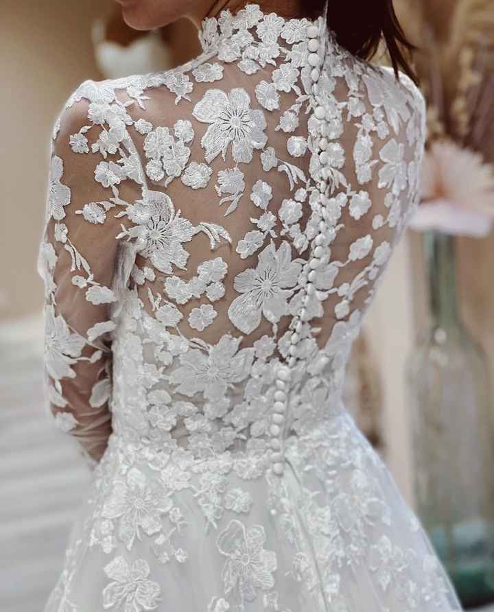 Detalhes no vestido do grande dia 💛 - 8