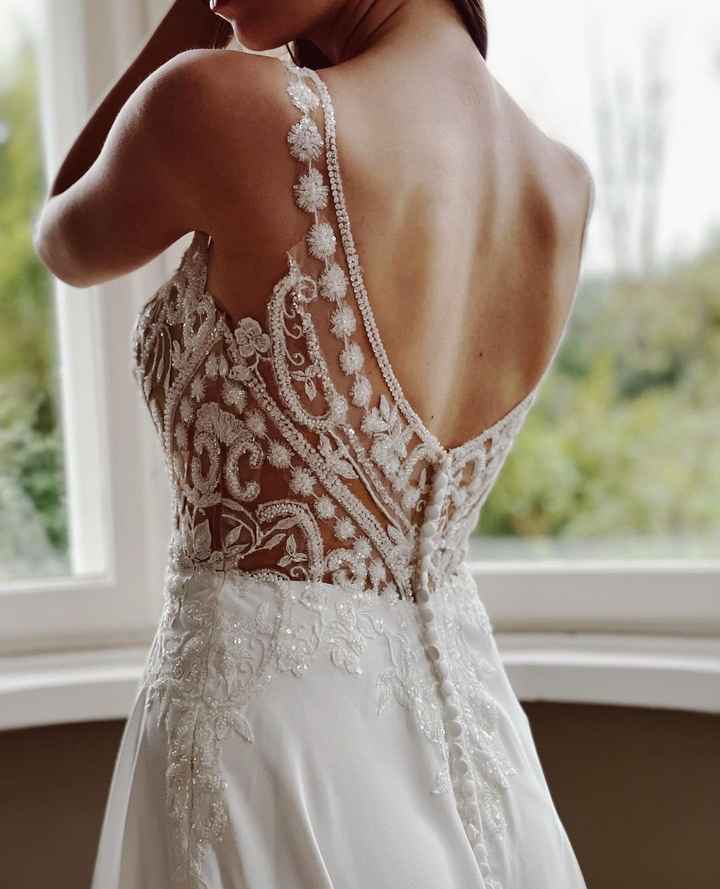 Detalhes no vestido do grande dia 💛 - 10