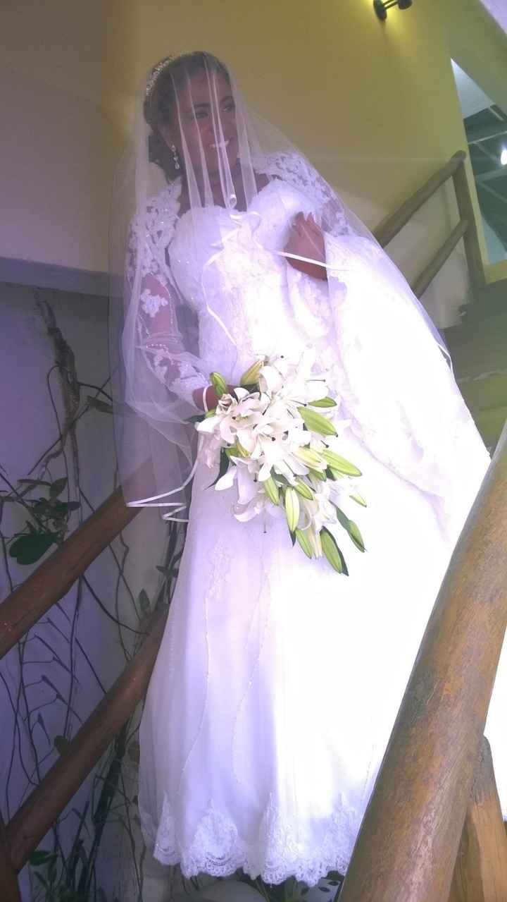 Casar de véu e grinalda