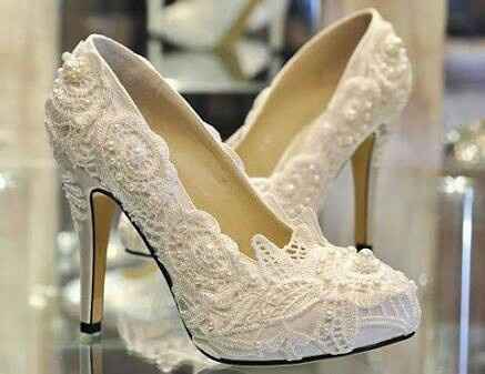 Vestido de noiva e sapatos escolhido - 1