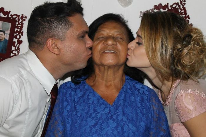 Beijos com a mãe do noivo