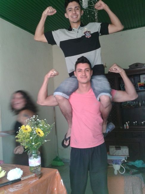 Ajudantes/Se eles verem essa foto vão me matar