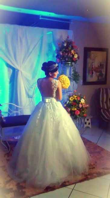 Decoração amarela, me ajudem com o bouquet. - 1
